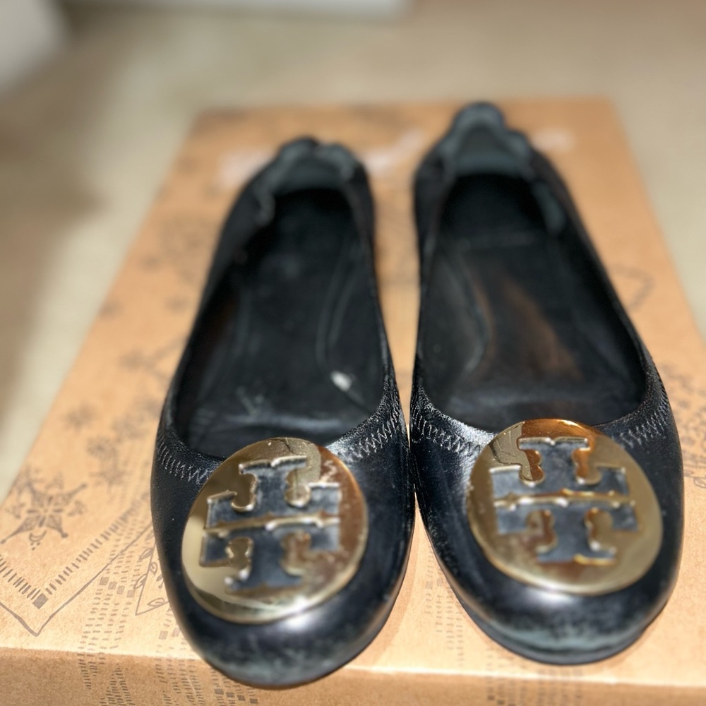 Tory Burch ballerina shoe